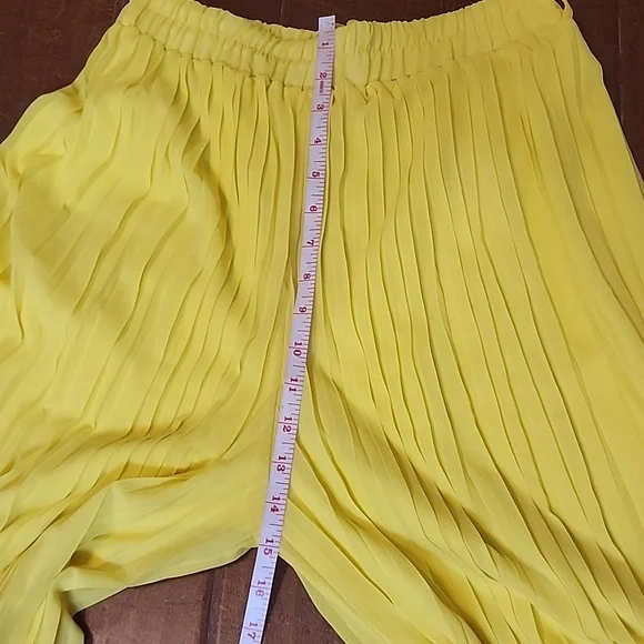 Beyoutiful Womens Bright Yellow Pleated Wide Leg Gathered Cuff At Ankle Pants - Picture 4 of 7